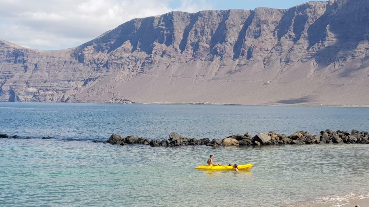 Salitre-1ª Linea De Mar Villa Famara Kültér fotó